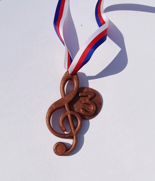 Medaile houslový klíč bronzová barva